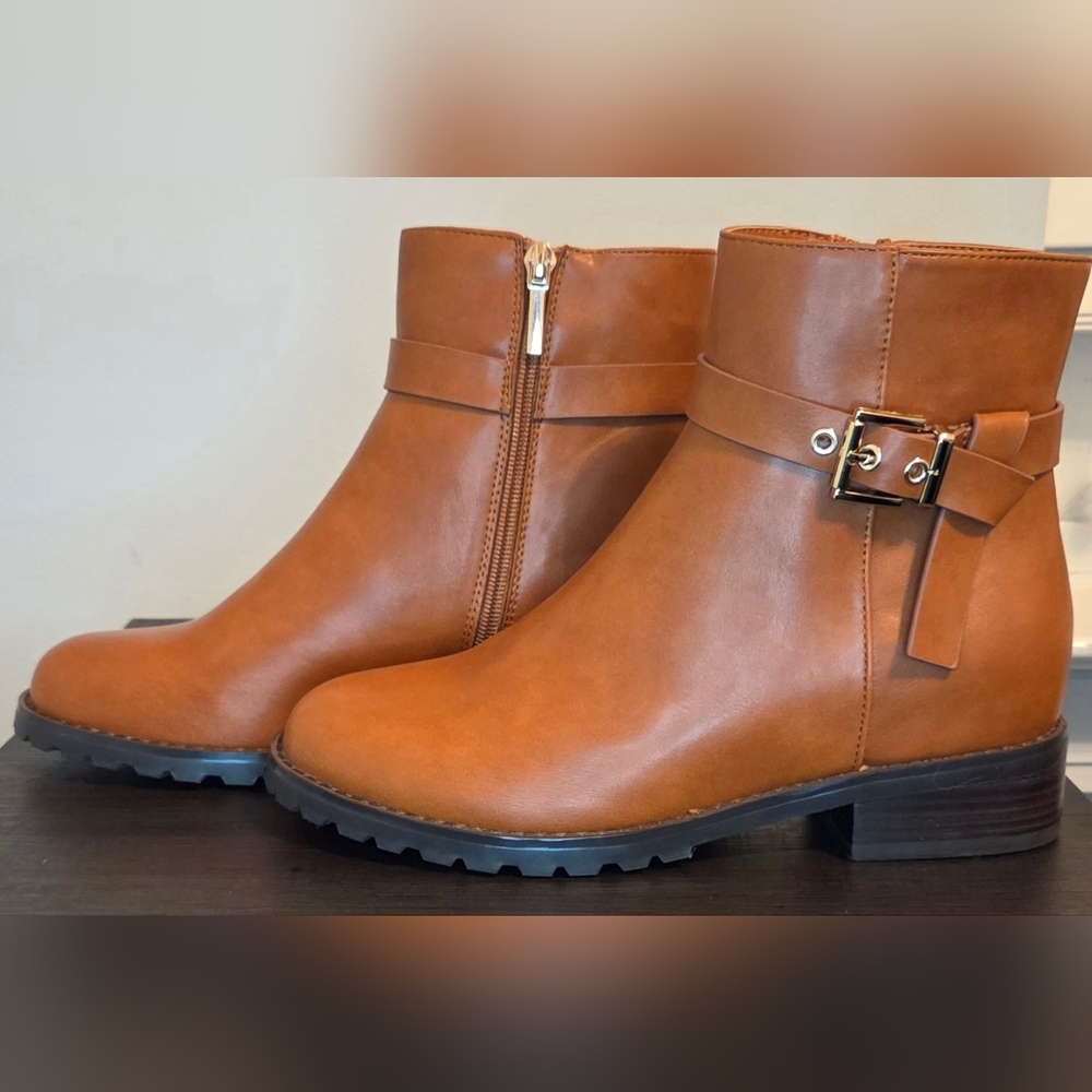 Crown & Ivy Cognac Ankle Boots Size 8 NWOT Buckle Strap Side Zip Lug Sole - Picture 3 of 8